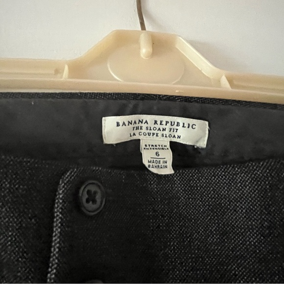 Like New Banana Republic Sloan Fit Pant, grey tweed fabric. - Picture 3 of 6